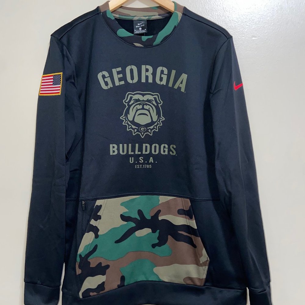 Nike Georgia Bulldogs Military Sideline Dri-FIT Crewneck Sweatshirt DD4301-010